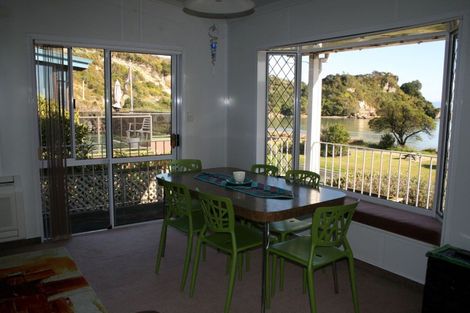 Photo of property in 1110 Abel Tasman Drive, Ligar Bay, Takaka, 7183