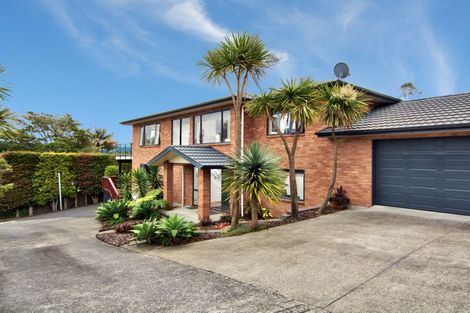 Photo of property in 30a Derwent Crescent, Titirangi, Auckland, 0604