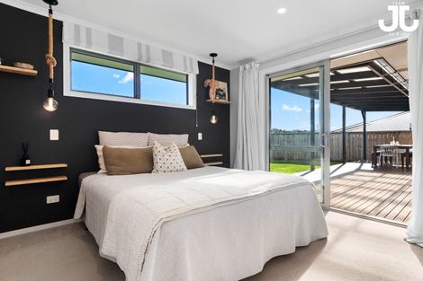 Photo of property in 56 Whakaturou Crescent, Pyes Pa, Tauranga, 3112