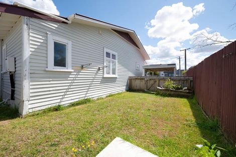 Photo of property in 16 Coates Street, Hamilton East, Hamilton, 3216