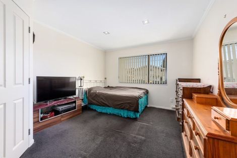 Photo of property in 1a Garth Lane, Maoribank, Upper Hutt, 5018