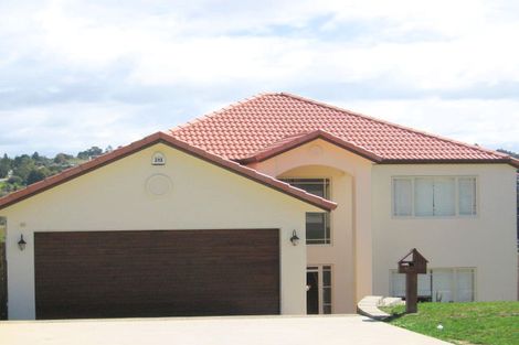 Photo of property in 30 Nimstedt Avenue, Oteha, Auckland, 0632