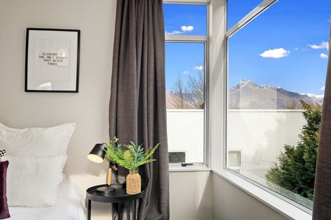 Photo of property in 10a Mackinnon Terrace, Sunshine Bay, Queenstown, 9300