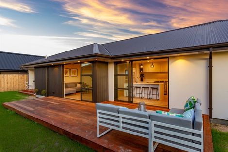 Photo of property in 13 Sarikei Avenue, Northwood, Christchurch, 8051