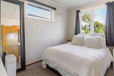 Photo of property in 82 Grove Road, Papakura, 2110