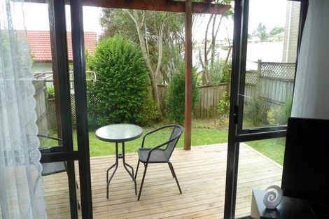 Photo of property in 1/44 Fields Parade, Oteha, Auckland, 0632