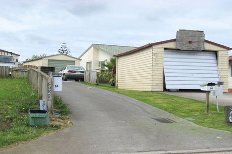 Photo of property in 16 Fareti Place, Mangere, Auckland, 2022