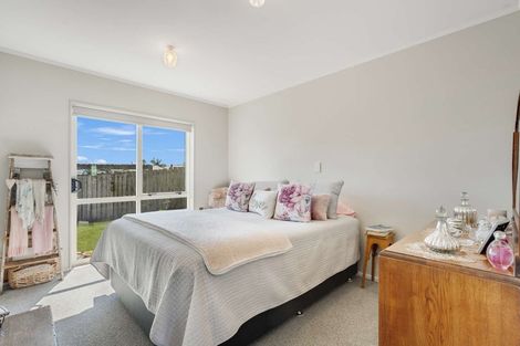 Photo of property in 2/23 Waitoa Street, Waiuku, 2123