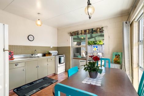 Photo of property in 109a Linton Crescent, Whangamata, 3620