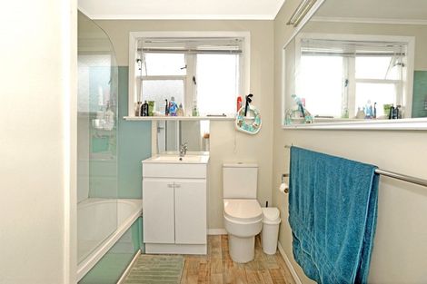 Photo of property in 27 Taruheru Crescent, Mangapapa, Gisborne, 4010