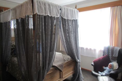 Photo of property in 85 Timaru Road, Waimate, 7924