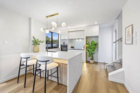 Photo of property in 38a Dale Crescent, Pakuranga, Auckland, 2010