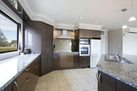 Photo of property in 300 Seaforth Road, Waihi Beach, 3611