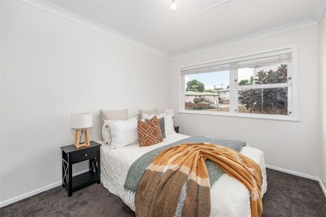 Photo of property in 44 Tahi Terrace, Glen Eden, Auckland, 0602