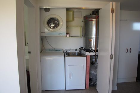 Photo of property in 43 Bedford Street, Northland, Wellington, 6012