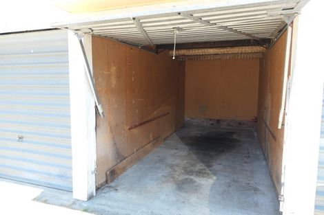 Photo of property in 2/34 Pupuke Road, Takapuna, Auckland, 0622