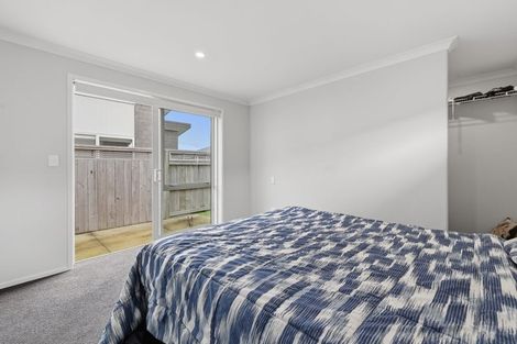 Photo of property in 18a Komata Crescent, Papamoa Beach, Papamoa, 3118