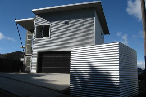 Photo of property in 18 Alanbrooke Place, Karori, Wellington, 6012