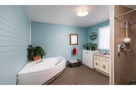 Photo of property in 1 Maude Street, Waimate, 7924