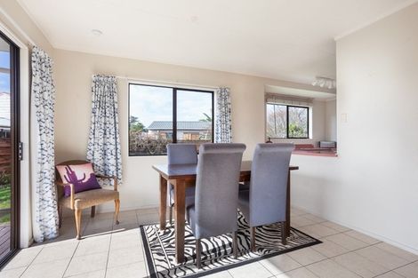 Photo of property in 4d Kimber Grove, Papamoa Beach, Papamoa, 3118