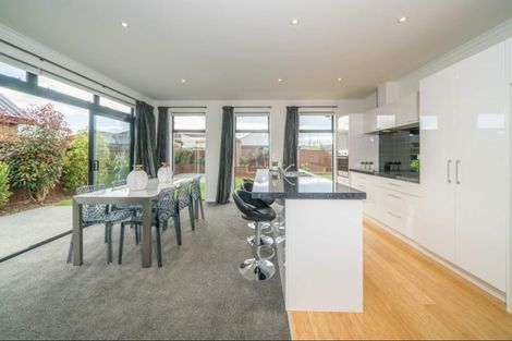 Photo of property in 21 Meyer Crescent, Halswell, Christchurch, 8025