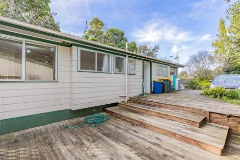 Photo of property in 11 Kilcar Place, Massey, Auckland, 0614