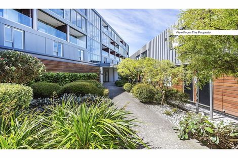 Photo of property in Patent 326 Apartments, 203s/326 Evans Bay Parade, Hataitai, Wellington, 6021