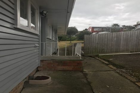 Photo of property in 19 Lyford Crescent, Sunnynook, Auckland, 0620