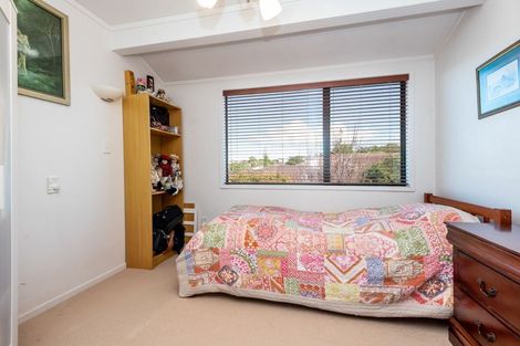 Photo of property in 2/5 Perendale Close, Somerville, Auckland, 2014