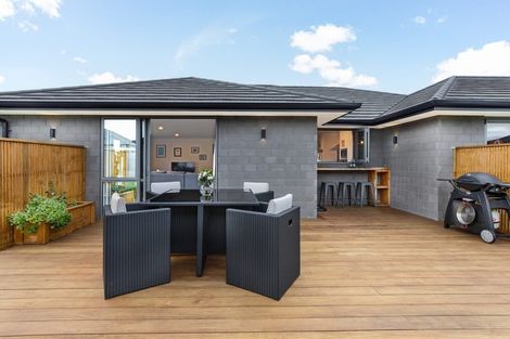 Photo of property in 2 Dyer Lane, Cambridge, 3434