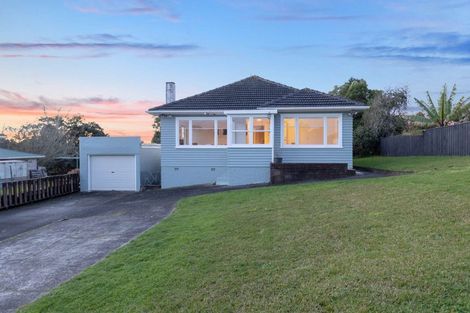 Photo of property in 8 Jenelin Road, Glendene, Auckland, 0602