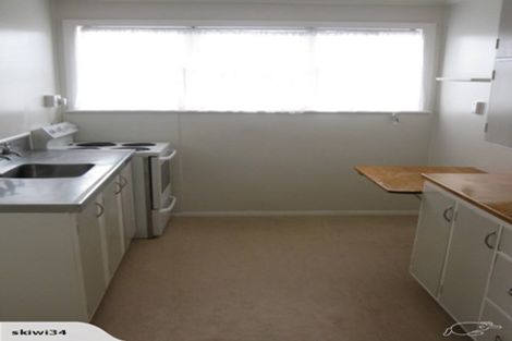 Photo of property in 35 Atiawa Crescent, Waiwhetu, Lower Hutt, 5010