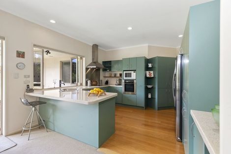 Photo of property in 31 Wicklam Lane, Greenhithe, Auckland, 0632