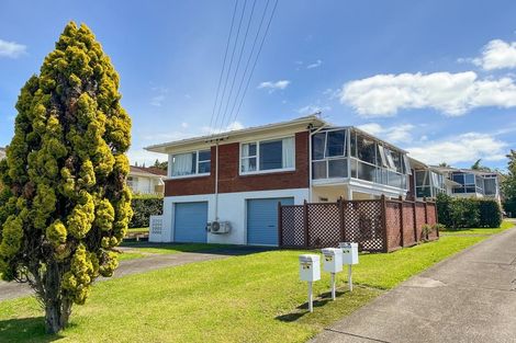 Photo of property in 1/3 Onepoto Road, Hauraki, Auckland, 0622