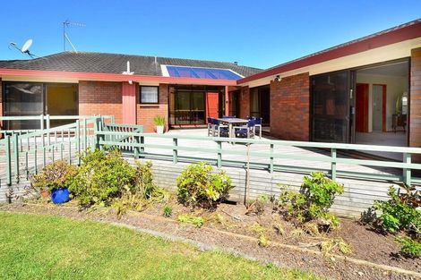 Photo of property in 886 Whangaparaoa Road, Manly, Whangaparaoa, 0930