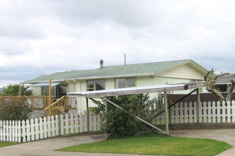 Photo of property in 2 Garnet Place, Pukehangi, Rotorua, 3015