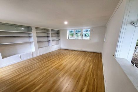 Photo of property in 41 Te Kawa Road, Greenlane, Auckland, 1061