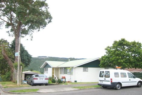 Photo of property in 41 Aniseed Grove, Timberlea, Upper Hutt, 5018