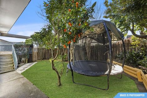 Photo of property in 2/25 Abercrombie Street, Howick, Auckland, 2014