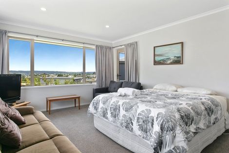 Photo of property in 45 Botanical Heights Drive, Waipahihi, Taupo, 3330