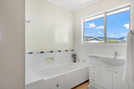 Photo of property in 10 Cornwall Place, Stoke, Nelson, 7011