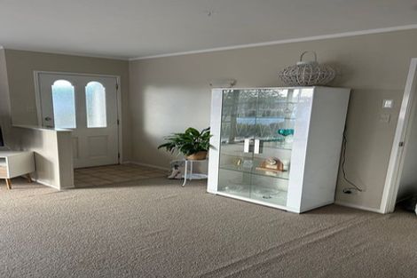 Photo of property in 1/9 Belmere Rise, Farm Cove, Auckland, 2012