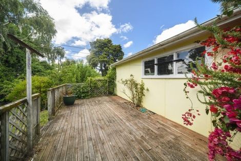 Photo of property in 37 Waterloo Crescent, Hokowhitu, Palmerston North, 4410