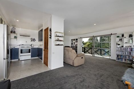 Photo of property in 14 Aldern Road, Massey, Auckland, 0614