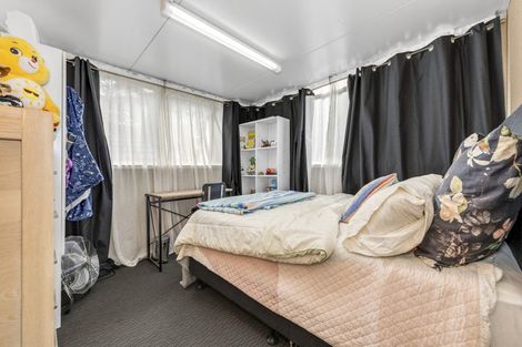 Photo of property in 3 Fairchild Avenue, Goodwood Heights, Auckland, 2105