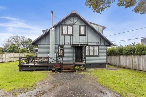 Photo of property in 33 Taikata Road, Te Atatu Peninsula, Auckland, 0610
