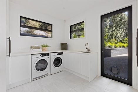 Photo of property in 17 Lansdowne Street, Bayswater, Auckland, 0622