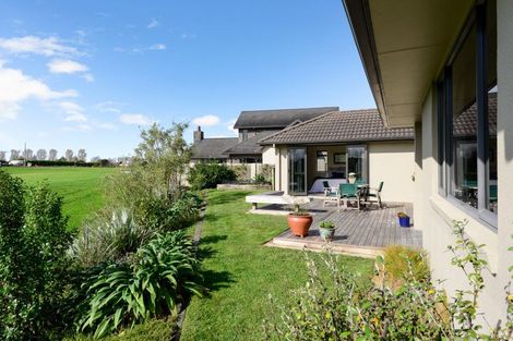 Photo of property in 12 Peninsula Point, Huntington, Hamilton, 3210