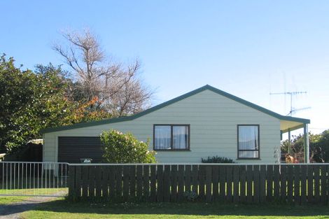 Photo of property in 83 Norfolk Crescent, Otaki Beach, Otaki, 5512
