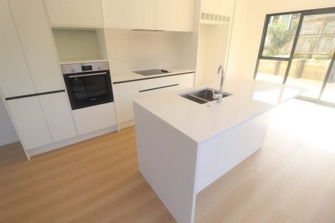 Photo of property in 1 Ngatoa Place, Glenfield, Auckland, 0629